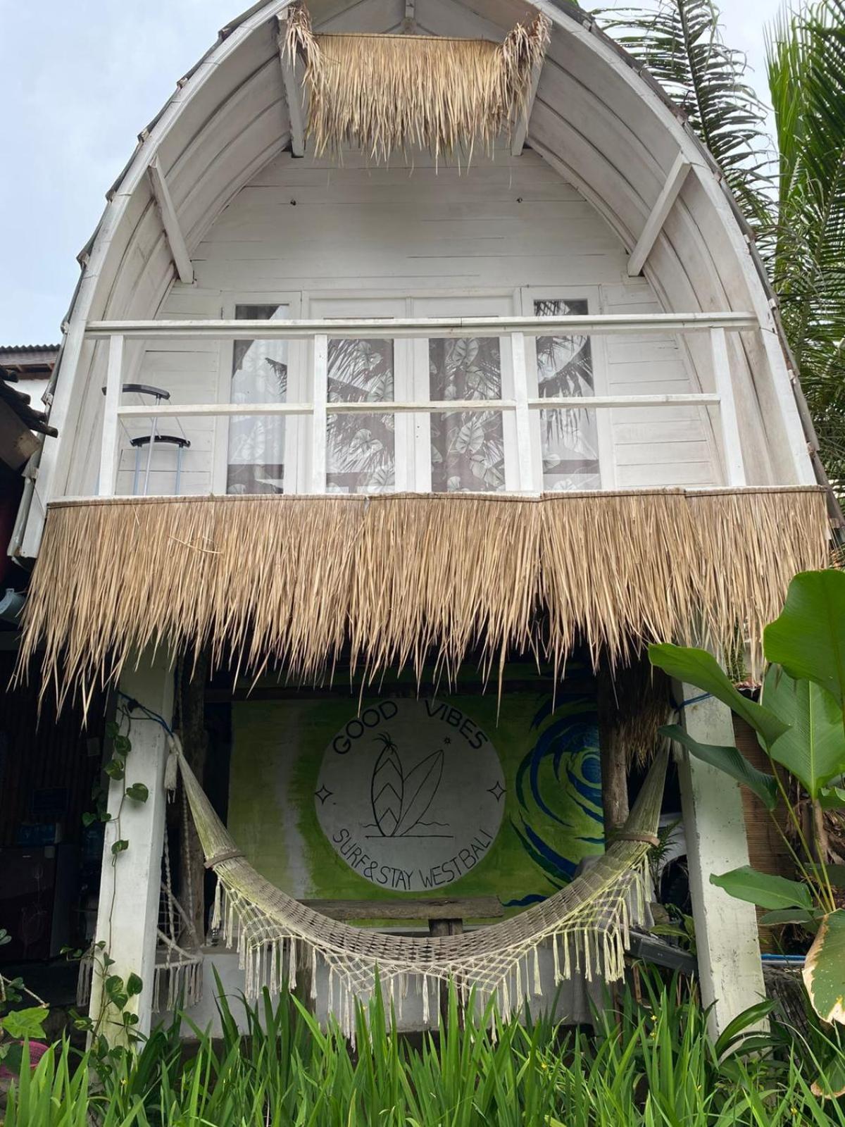 Medewi Good Vibes Stay&Surf Jembrana Zimmer foto